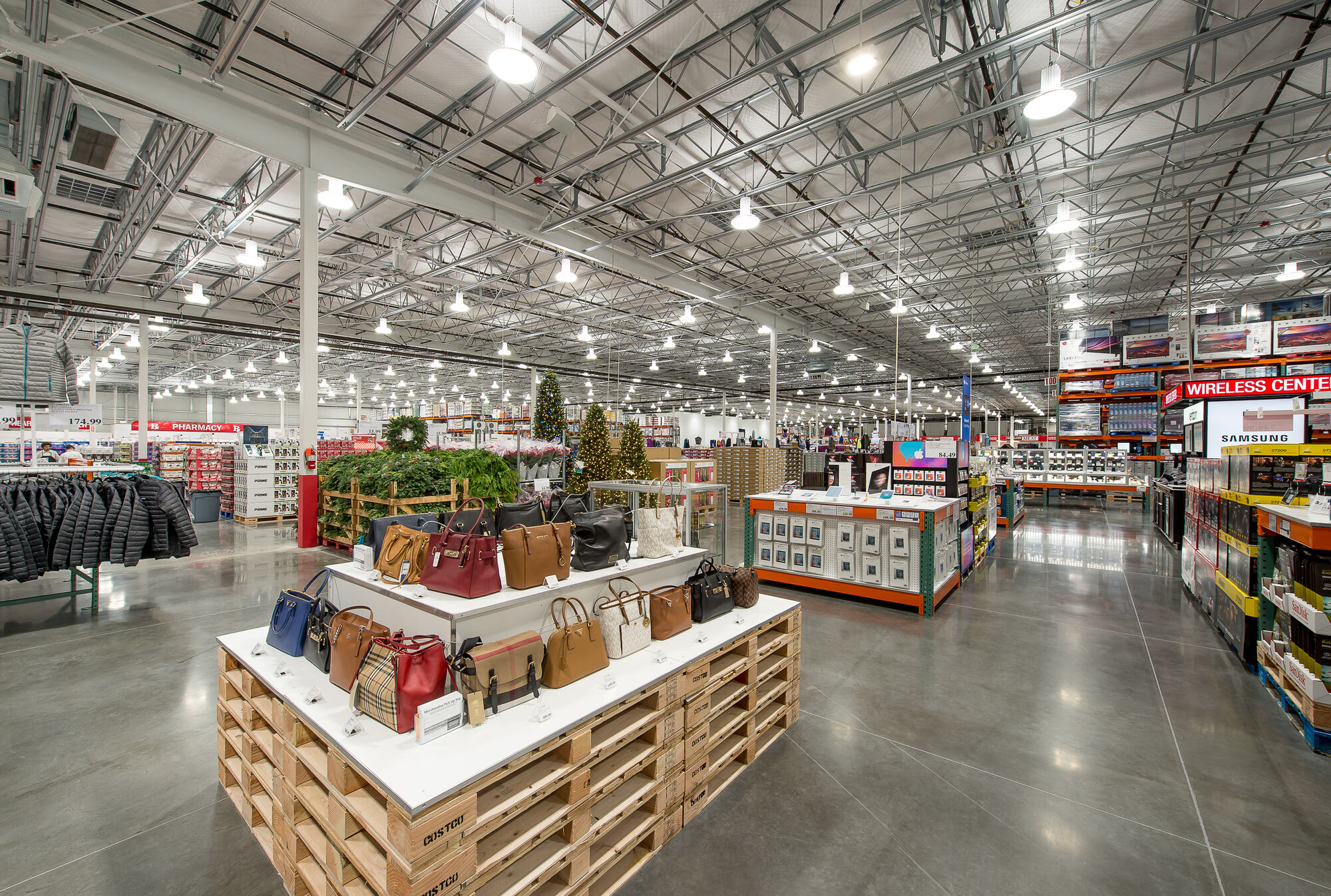 The large Costco Warehouse in Bellingham, WA, features high ceilings and bright lighting. If you're in Vancouver, WA and need professional electrician services to achieve similar lighting quality, consider contacting a local expert.